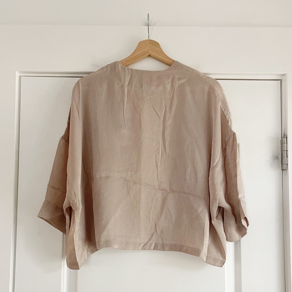 Bb Dakota Lil Kim-Ono Cropped Satin Kimono Champagne - XS - Picture 6 of 6